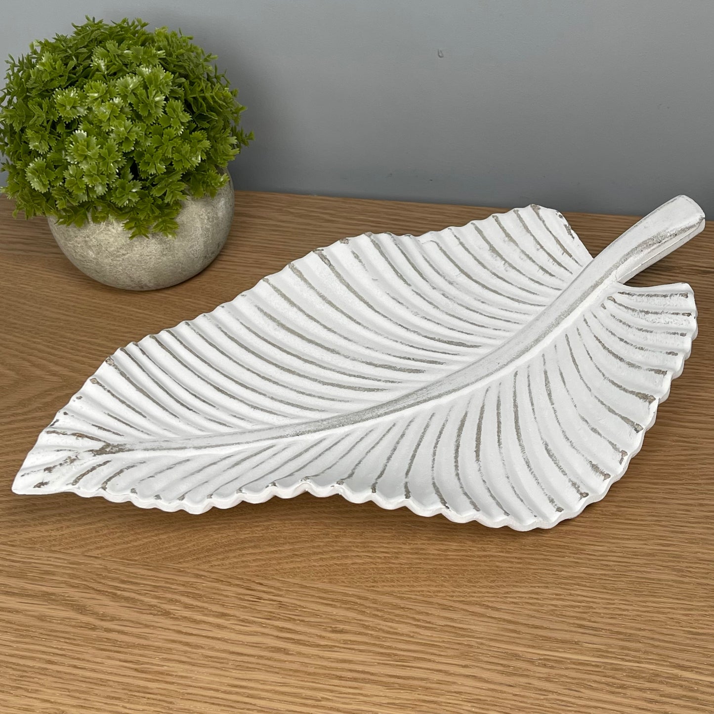 White Wooden Rustic Leaf Tray