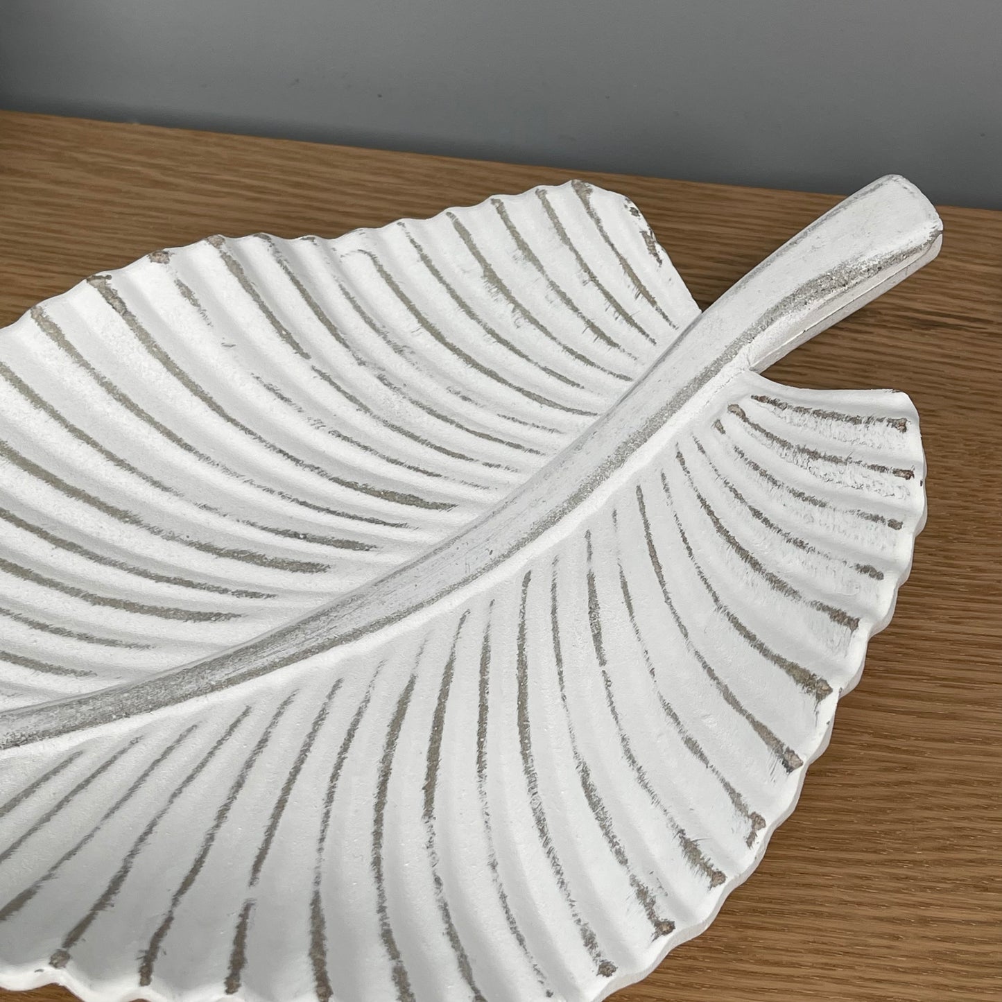 White Wooden Rustic Leaf Tray