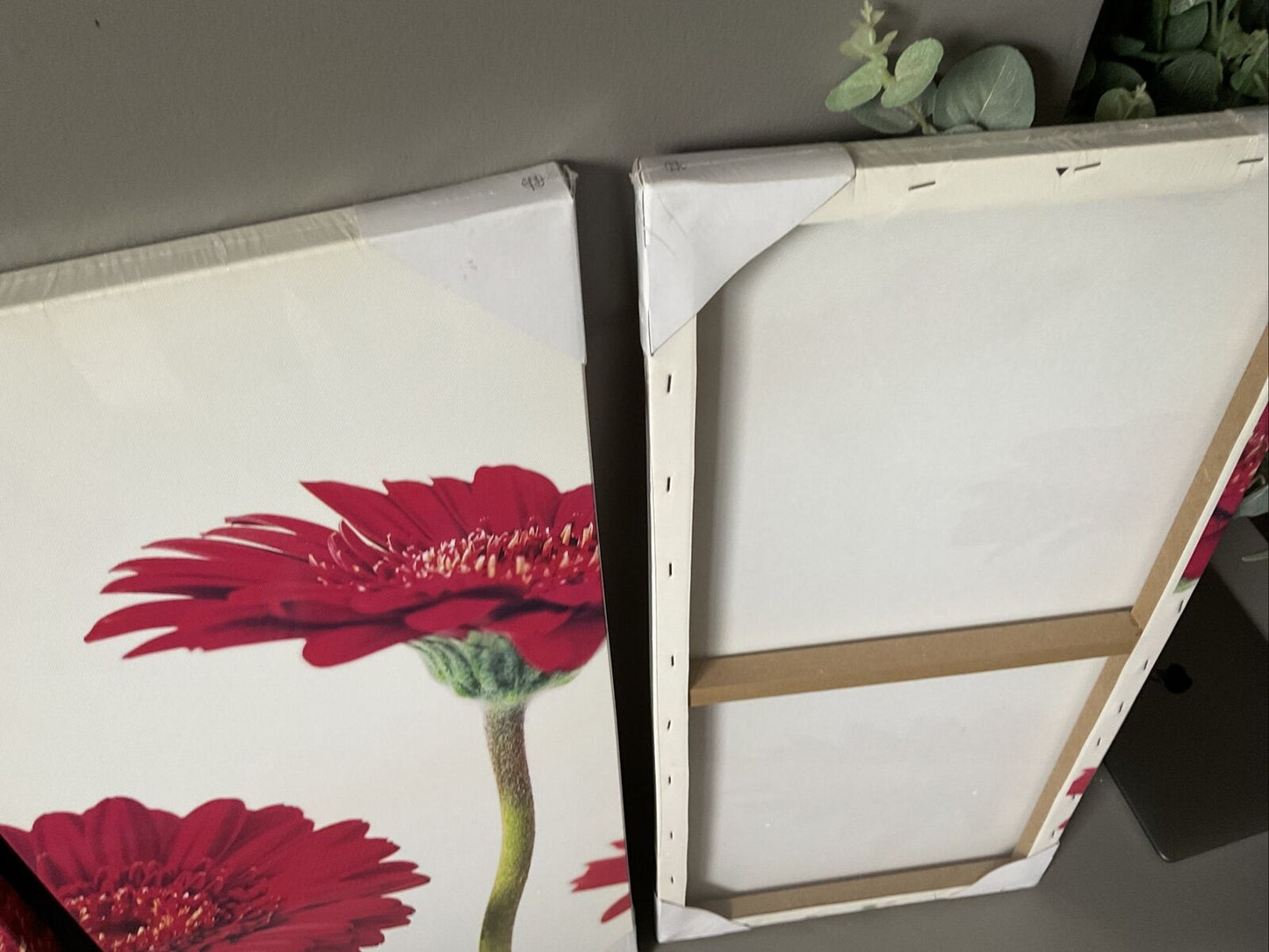 Red white Split Panel Canvas Large Overall Size 90 X 60 Home Decor RRP£50